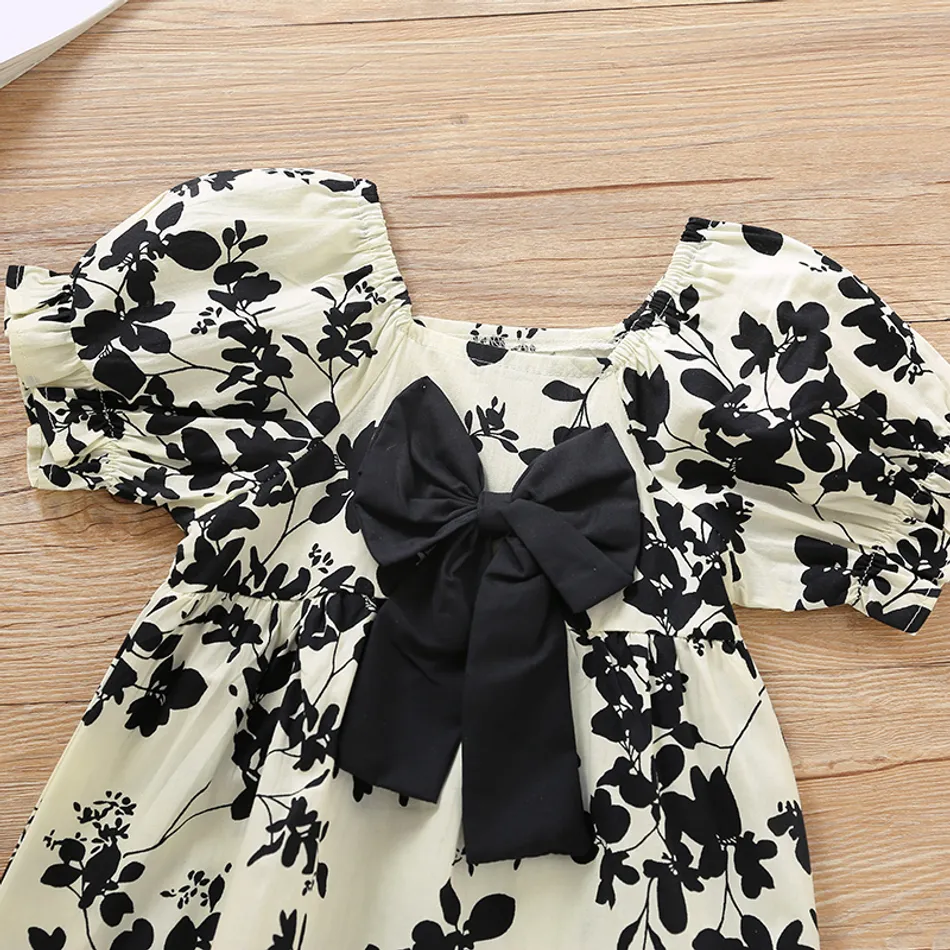 Toddler Girl Leaf Print Bowknot Decor Ruffled Short-sleeve Dress